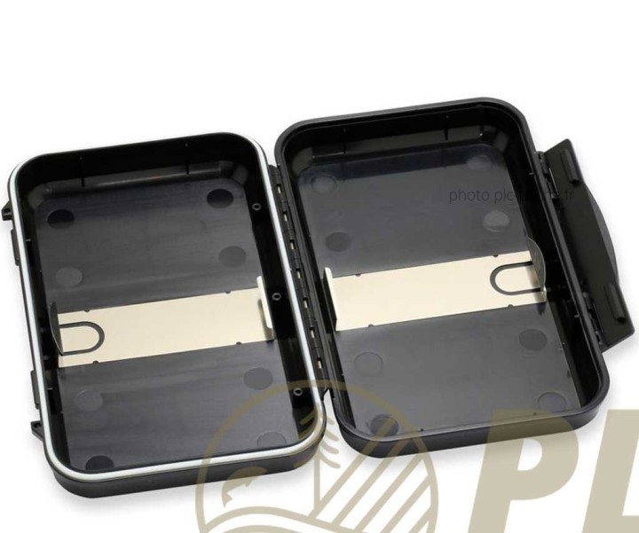 Boîte C&F DESIGN Universal System Black Medium | PLC-PECHE.FR