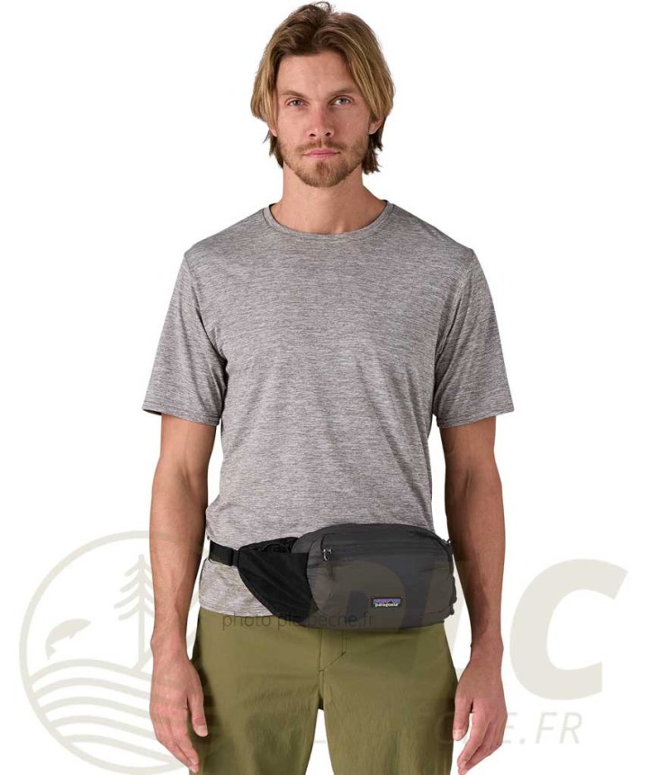 Sac PATAGONIA Terravia Hip Pack Black Action