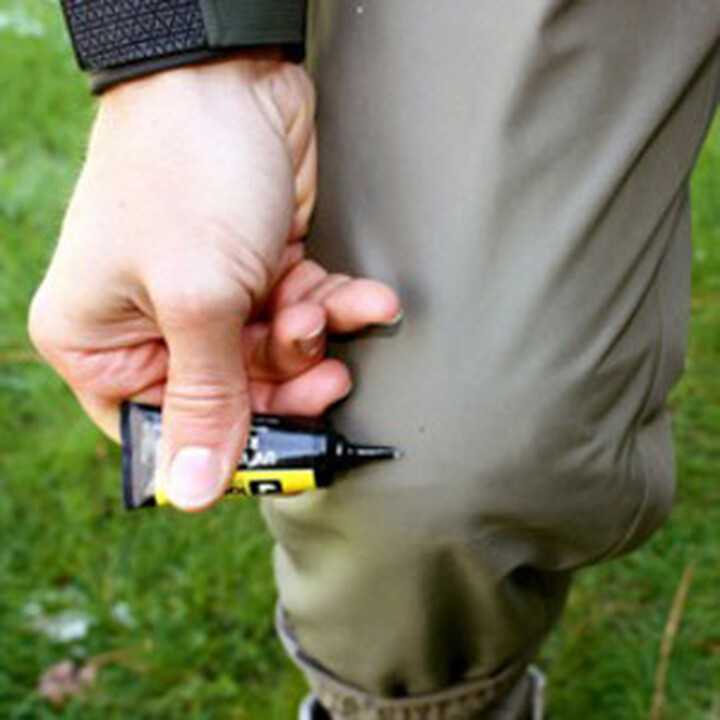 Colle UV wader repair réparation rapide du wader | PLC-PECHE.FR
